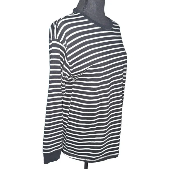 Zara NWOT Women’s Striped Long Sleeve Sweater in Black And White-Size Medium - Picture 3 of 9
